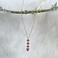 Load image into Gallery viewer, Garnet Arrow Necklace