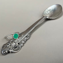 Load image into Gallery viewer, Chrysoprase Solitaire Ring