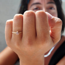 Load image into Gallery viewer, Petit-Solitaire Ring in Rose Zircon