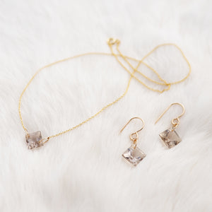 Light and Shadow Necklace
