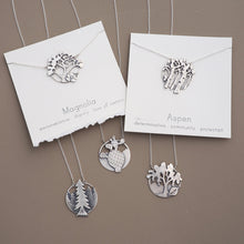 Load image into Gallery viewer, Flora Necklaces
