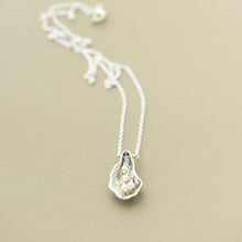 Load image into Gallery viewer, The Oyster Necklace
