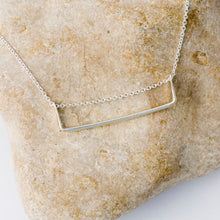 Load image into Gallery viewer, Underline Necklace
