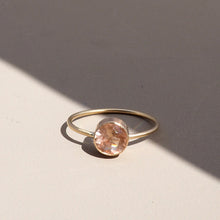 Load image into Gallery viewer, Oregon Sunstone Solitaire Ring
